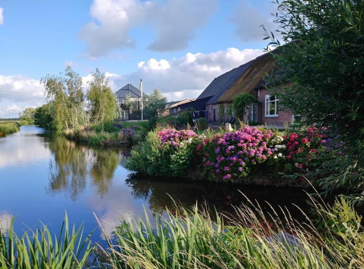 Blossom Barn Lodges Oudewater Exterior foto